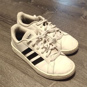 Adidas classic